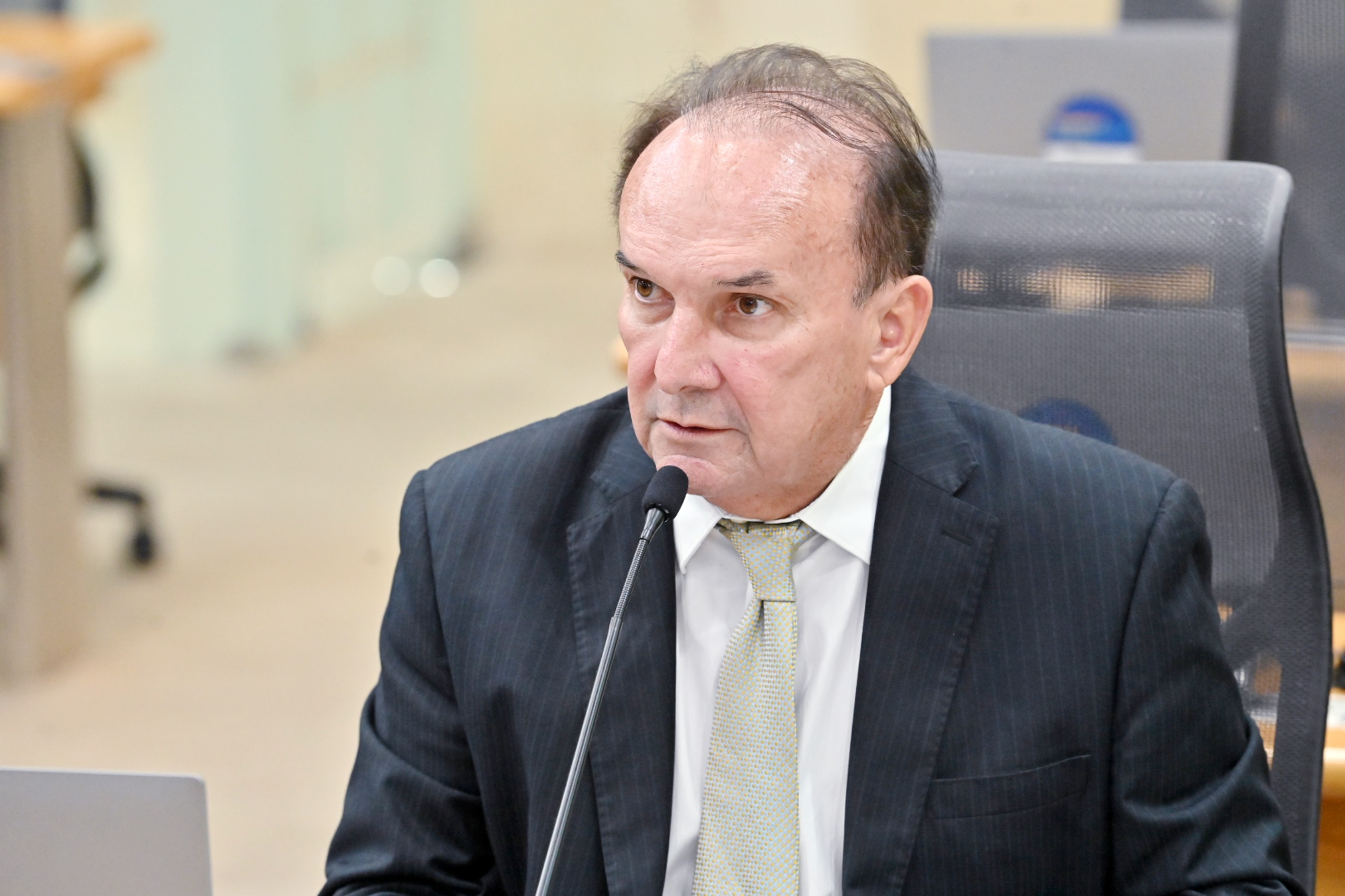 Nelter Queiroz cobra liberação de licenças para implantação de asfalto em estrada de acesso a Barragem de Oiticica